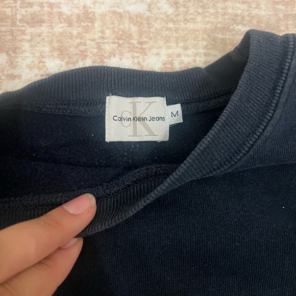 90’s Vintage Calvin Klein Cropped Sweatshirt size M Navy Blue - Picture 4 of 5